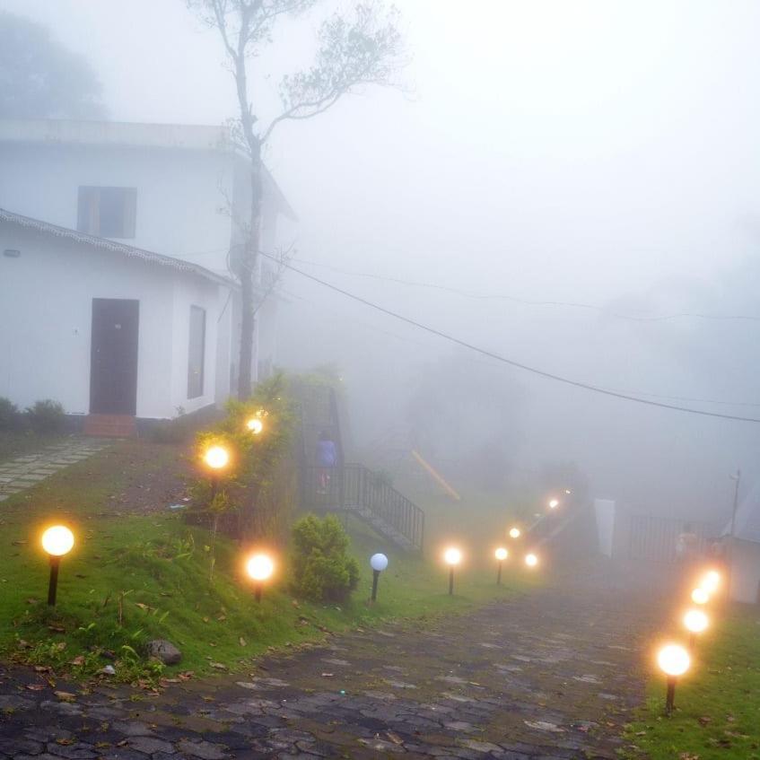 Mist Woods Vagamon Hotell Exteriör bild